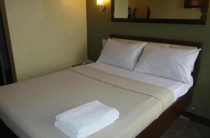 Hotell Express Mabolo 3*